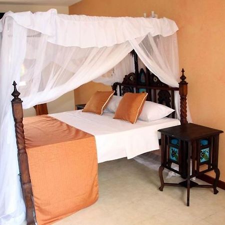 Halgan Villas Palace モンバサ エクステリア 写真